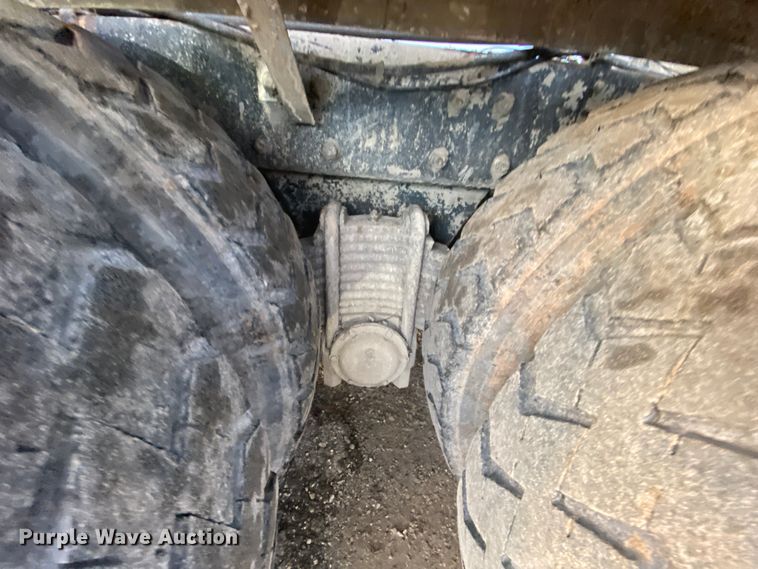 image for item DM2776 1993 Mack DM690S  ready mix truck