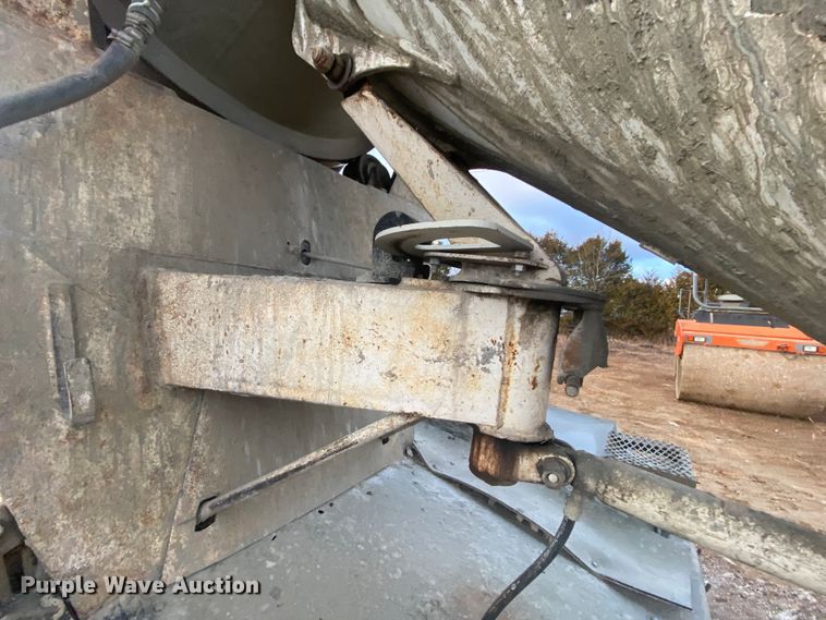 image for item DM2776 1993 Mack DM690S  ready mix truck