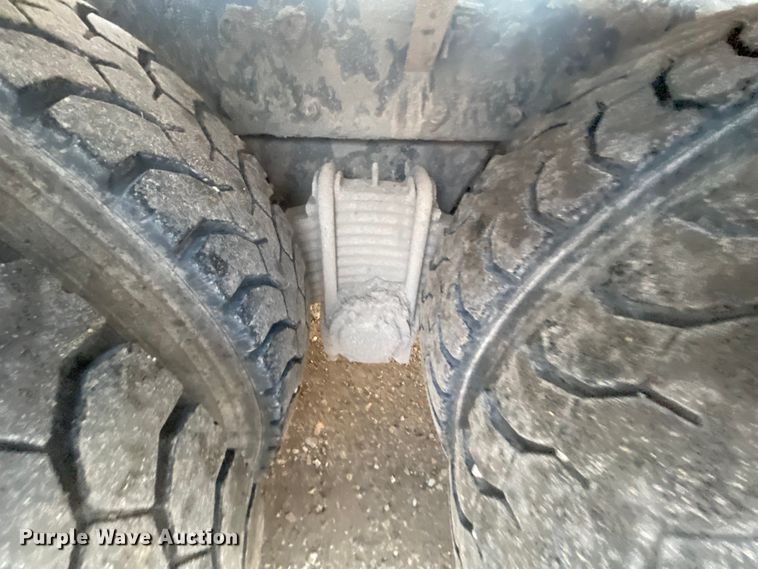 image for item DM2776 1993 Mack DM690S  ready mix truck