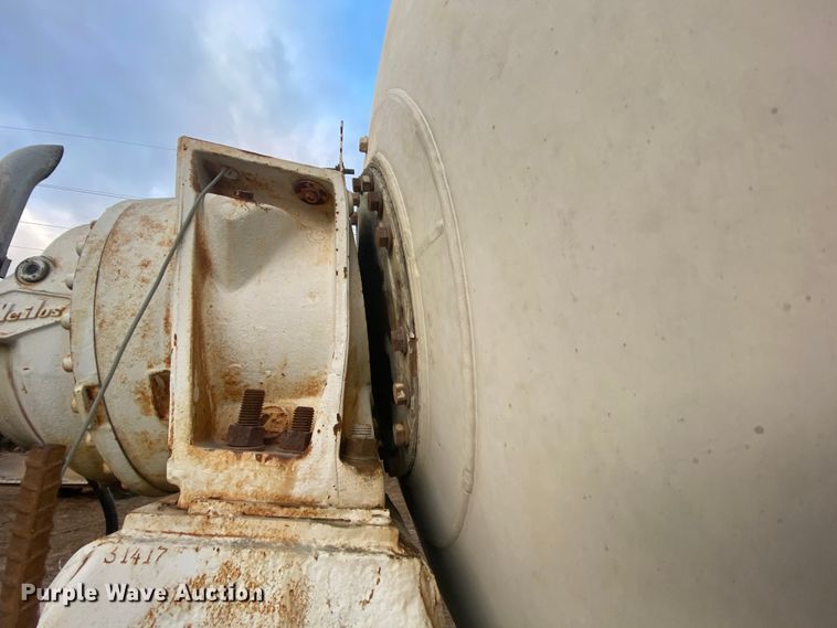 image for item DM2776 1993 Mack DM690S  ready mix truck