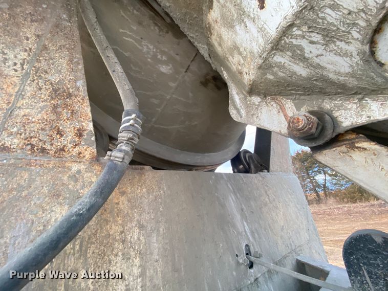 image for item DM2776 1993 Mack DM690S  ready mix truck