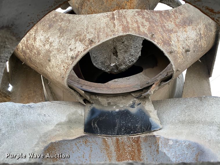 image for item DM2776 1993 Mack DM690S  ready mix truck