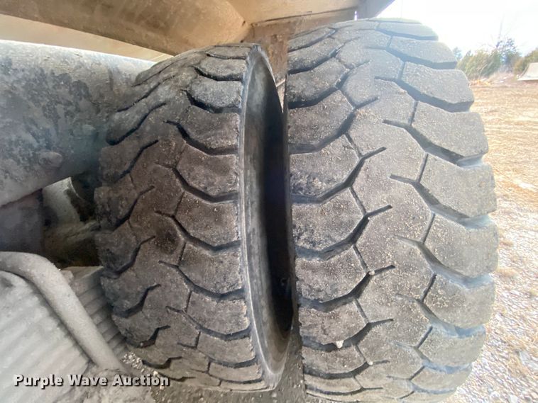 image for item DM2776 1993 Mack DM690S  ready mix truck