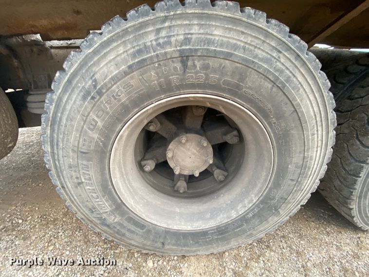 image for item DM2776 1993 Mack DM690S  ready mix truck