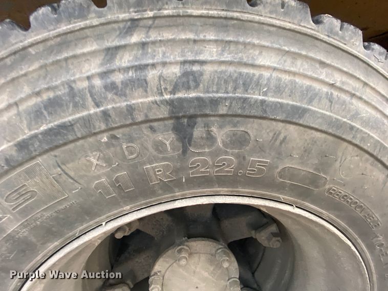 image for item DM2776 1993 Mack DM690S  ready mix truck