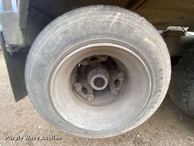 image for item DM2776 1993 Mack DM690S  ready mix truck