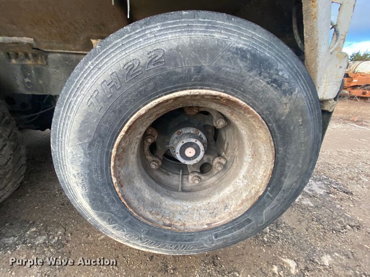 image for item DM2776 1993 Mack DM690S  ready mix truck