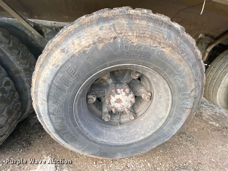 image for item DM2776 1993 Mack DM690S  ready mix truck