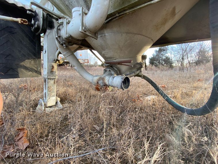 image for item DM2778 1974 Fruehauf pneumatic dry bulk trailer