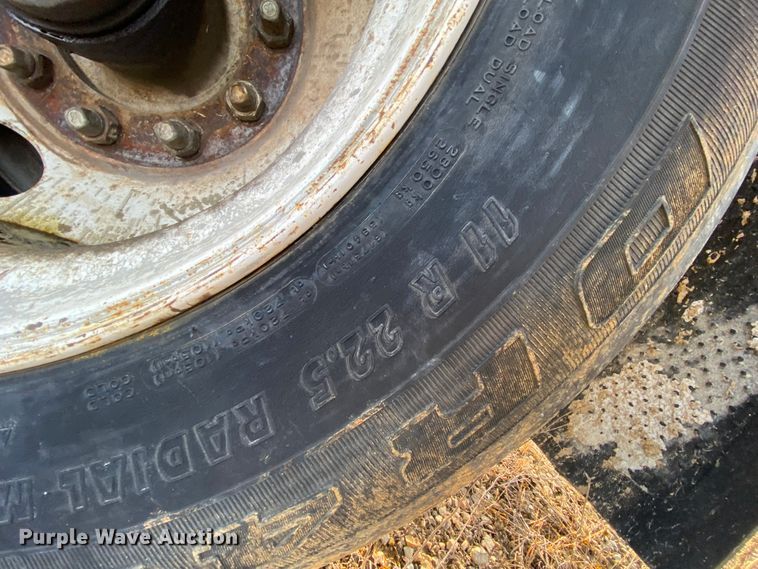 image for item DM2778 1974 Fruehauf pneumatic dry bulk trailer