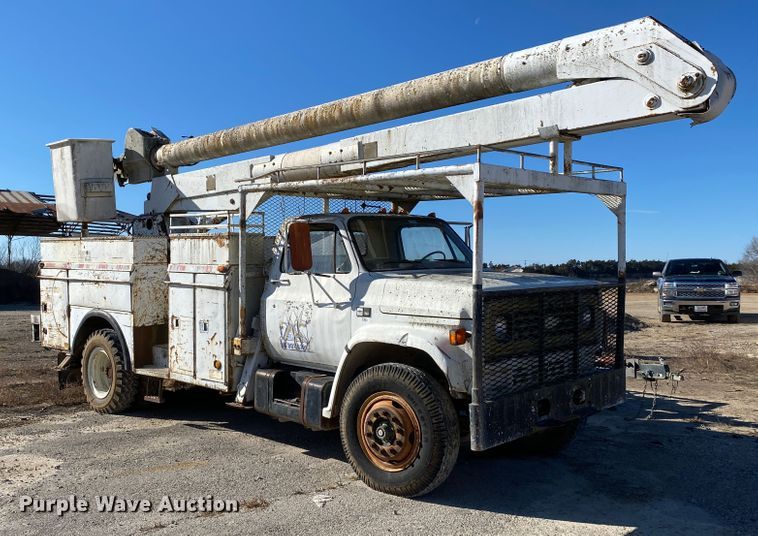 image for item DM2783 1984 Chevrolet C70  bucket truck