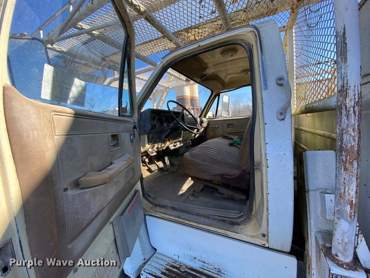 image for item DM2783 1984 Chevrolet C70  bucket truck