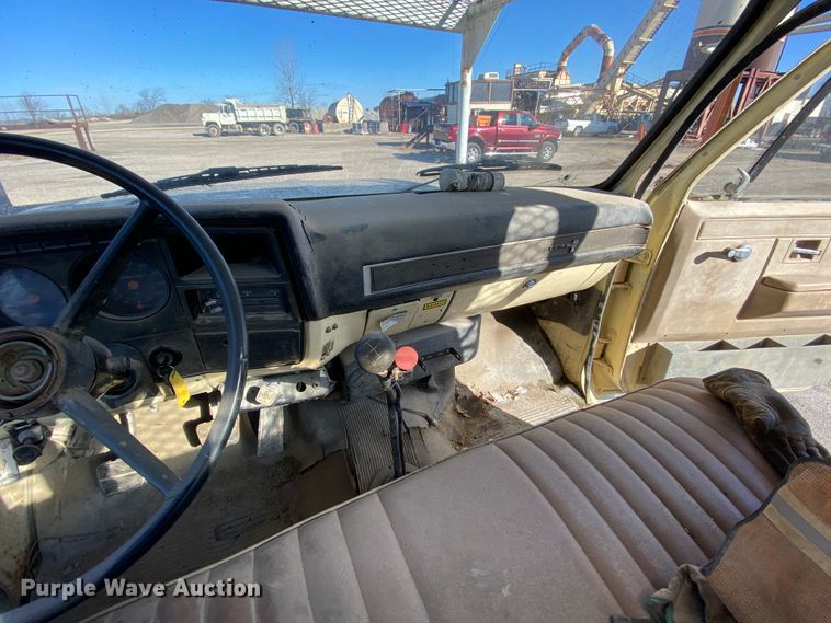 image for item DM2783 1984 Chevrolet C70  bucket truck