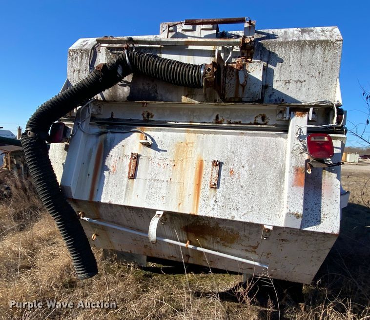 image for item DM2786 1986 GMC TopKick C7000  street sweeper truck