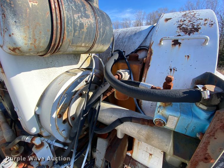 image for item DM2786 1986 GMC TopKick C7000  street sweeper truck