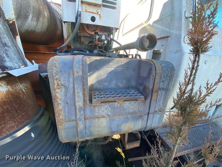 image for item DM2786 1986 GMC TopKick C7000  street sweeper truck