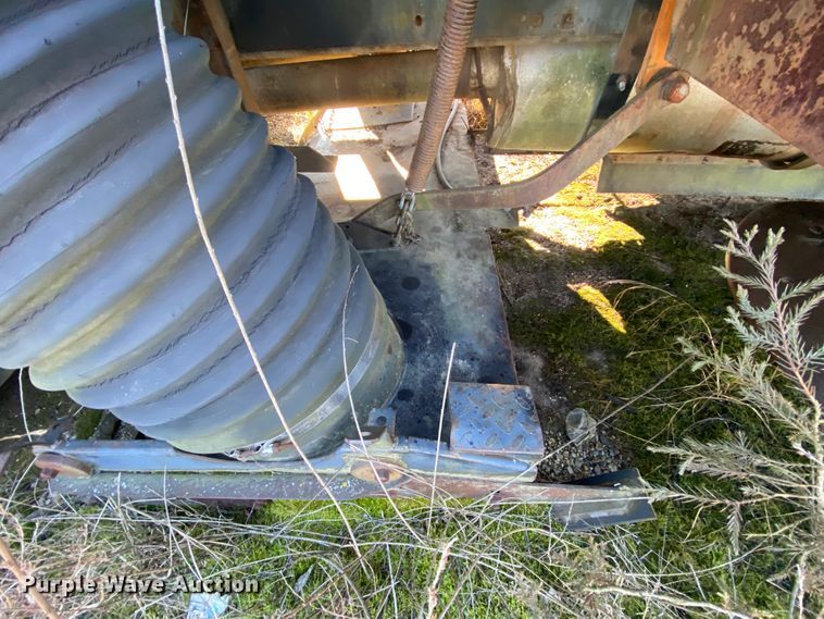 image for item DM2786 1986 GMC TopKick C7000  street sweeper truck