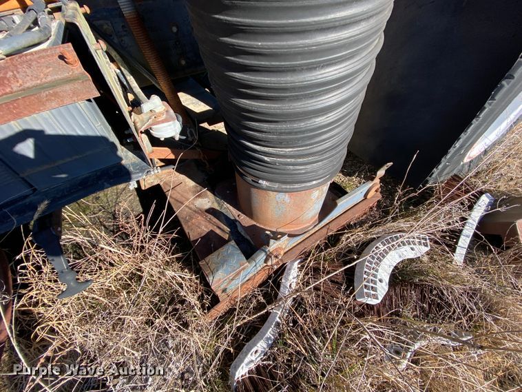 image for item DM2786 1986 GMC TopKick C7000  street sweeper truck