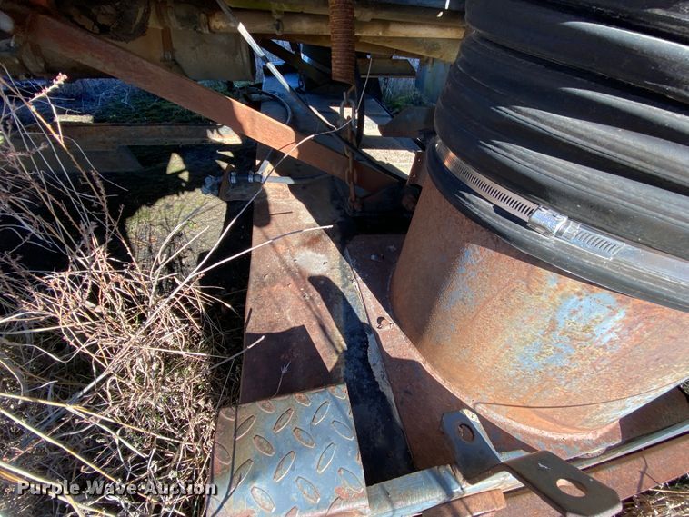 image for item DM2786 1986 GMC TopKick C7000  street sweeper truck