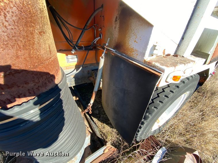 image for item DM2786 1986 GMC TopKick C7000  street sweeper truck