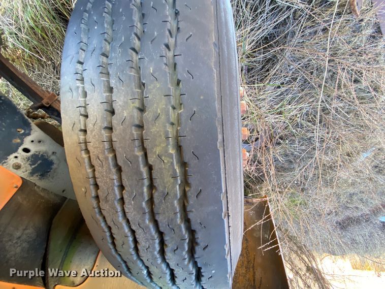 image for item DM2786 1986 GMC TopKick C7000  street sweeper truck