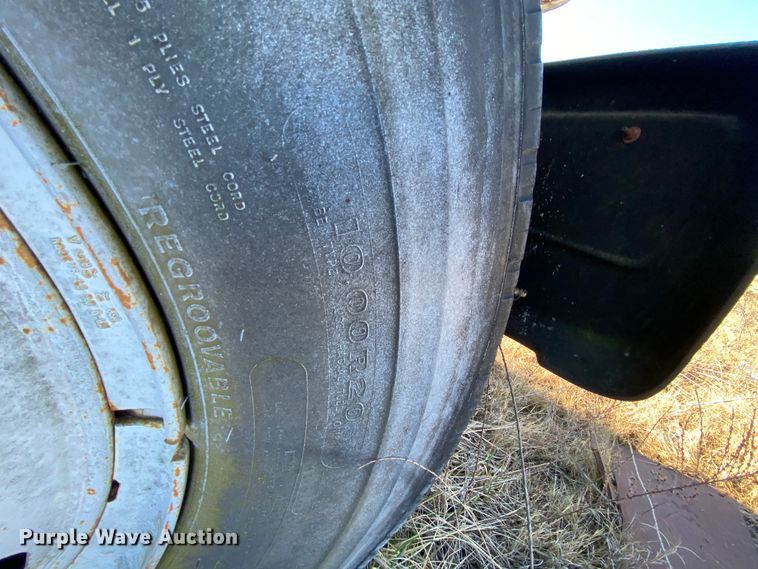 image for item DM2786 1986 GMC TopKick C7000  street sweeper truck