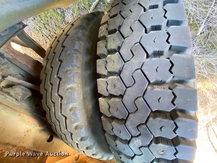 image for item DM2786 1986 GMC TopKick C7000  street sweeper truck