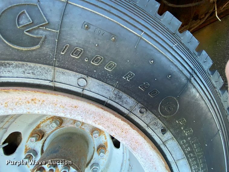 image for item DM2786 1986 GMC TopKick C7000  street sweeper truck