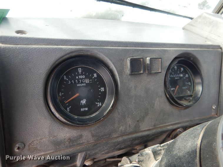 image for item FA9480 1997 Mack RD600  ready mix truck