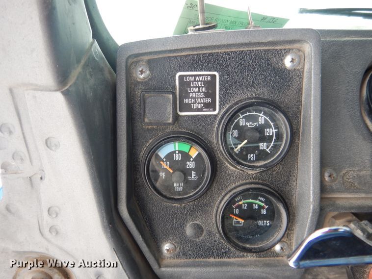 image for item FA9480 1997 Mack RD600  ready mix truck