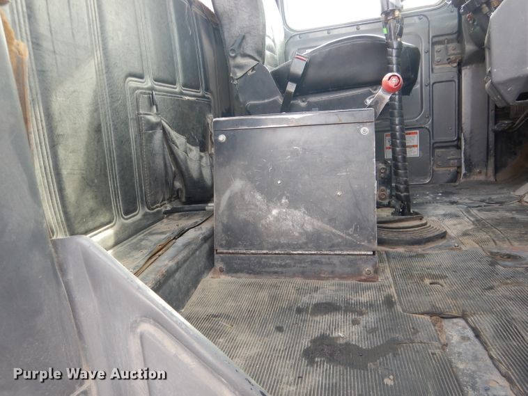 image for item FA9480 1997 Mack RD600  ready mix truck