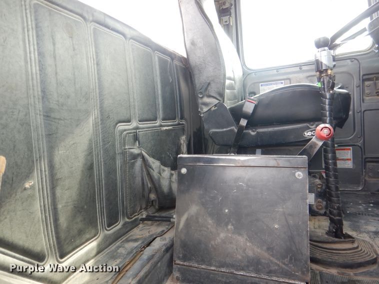 image for item FA9480 1997 Mack RD600  ready mix truck