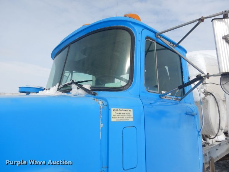 image for item FA9480 1997 Mack RD600  ready mix truck