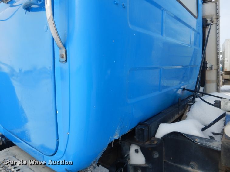 image for item FA9480 1997 Mack RD600  ready mix truck