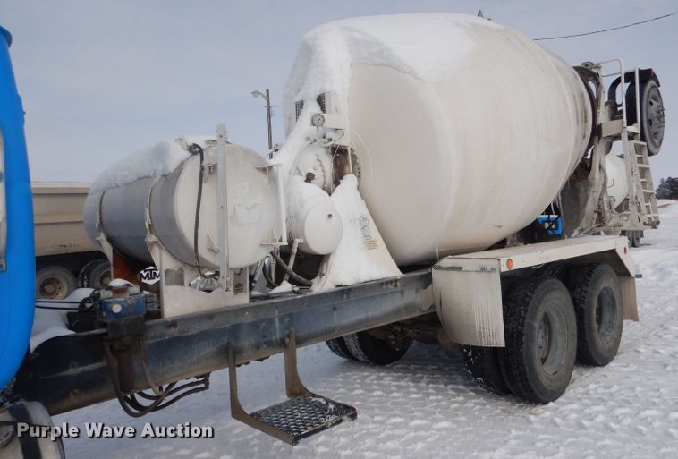 image for item FA9480 1997 Mack RD600  ready mix truck