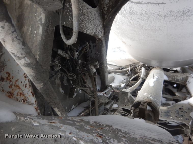 image for item FA9480 1997 Mack RD600  ready mix truck