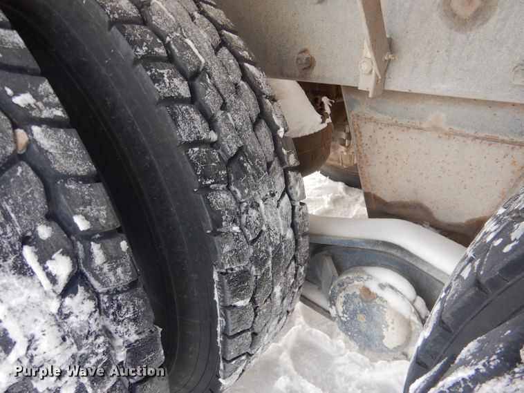 image for item FA9480 1997 Mack RD600  ready mix truck