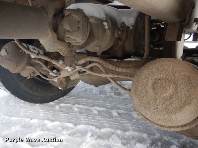 image for item FA9480 1997 Mack RD600  ready mix truck