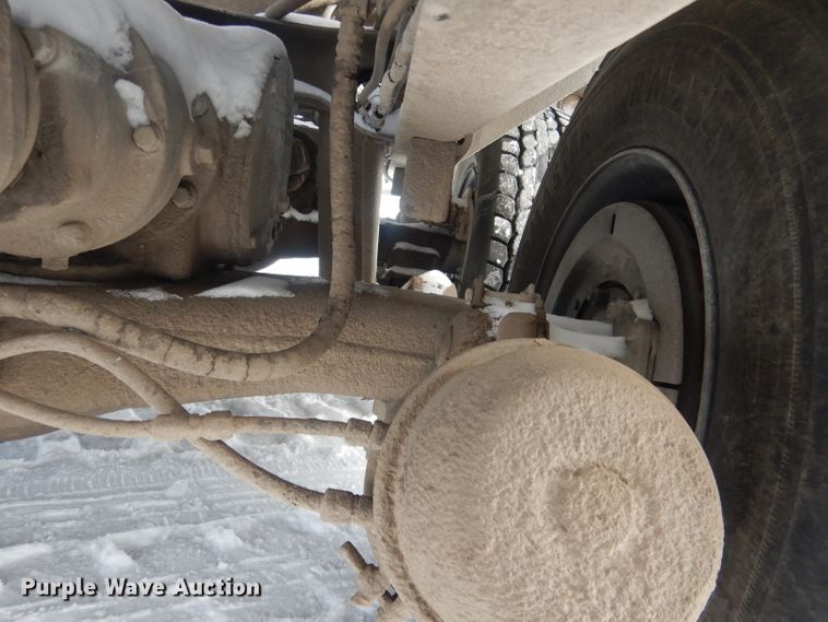 image for item FA9480 1997 Mack RD600  ready mix truck