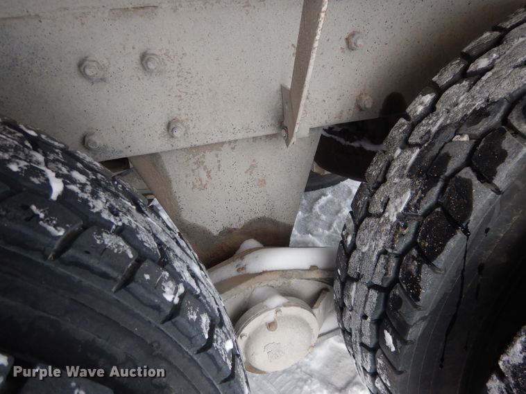 image for item FA9480 1997 Mack RD600  ready mix truck