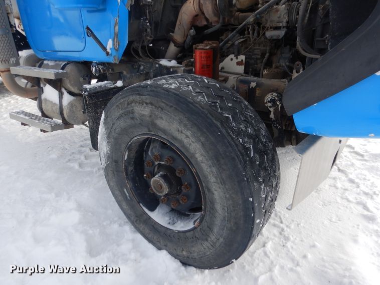 image for item FA9480 1997 Mack RD600  ready mix truck