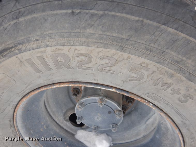 image for item FA9480 1997 Mack RD600  ready mix truck