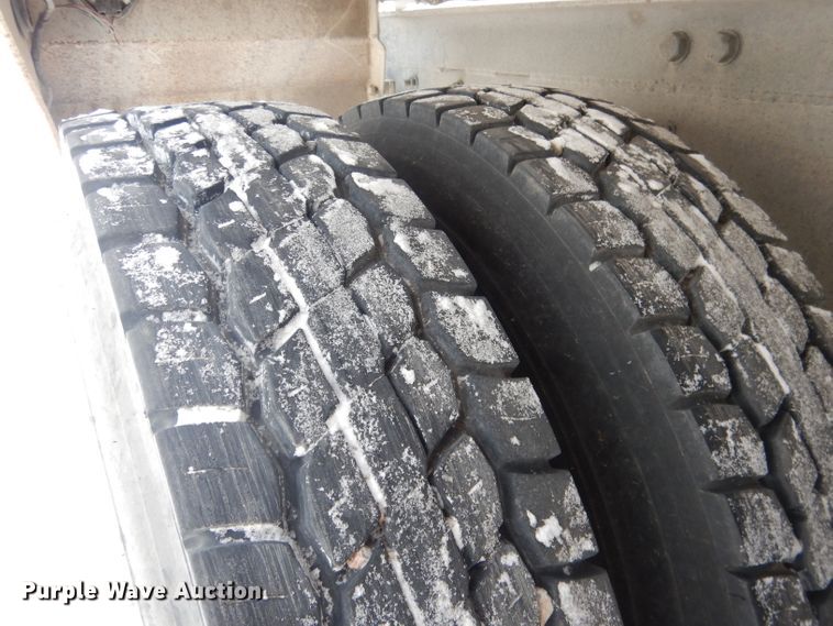 image for item FA9480 1997 Mack RD600  ready mix truck