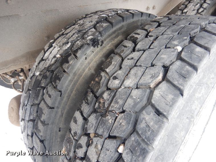 image for item FA9480 1997 Mack RD600  ready mix truck