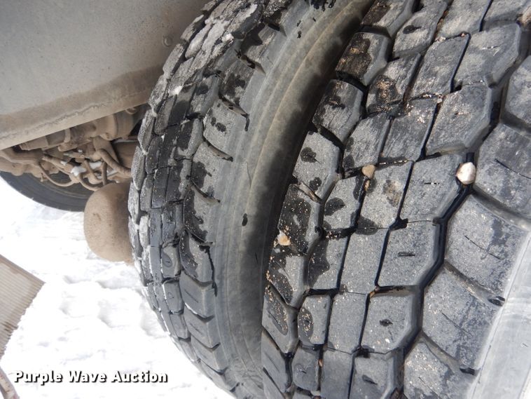 image for item FA9480 1997 Mack RD600  ready mix truck