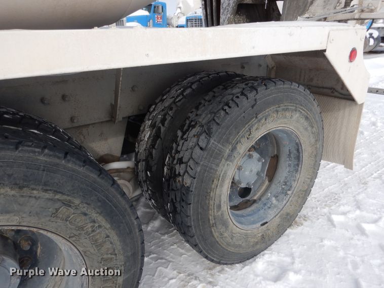 image for item FA9480 1997 Mack RD600  ready mix truck