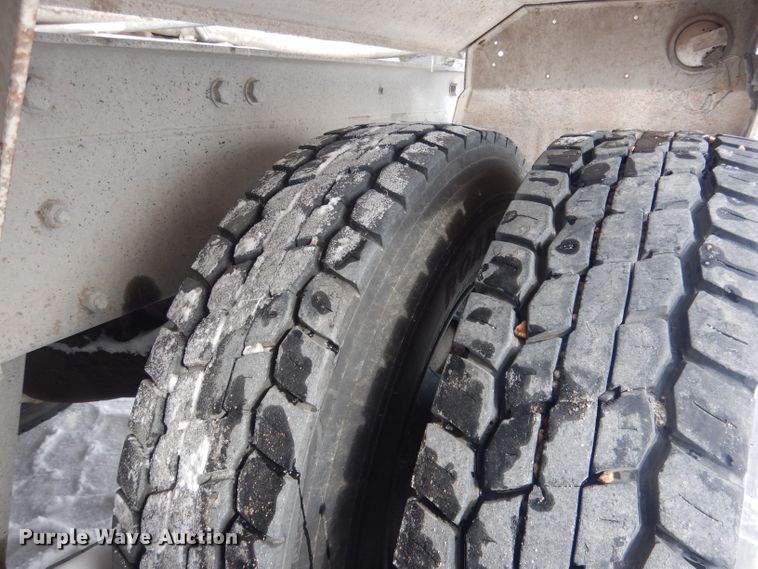 image for item FA9480 1997 Mack RD600  ready mix truck