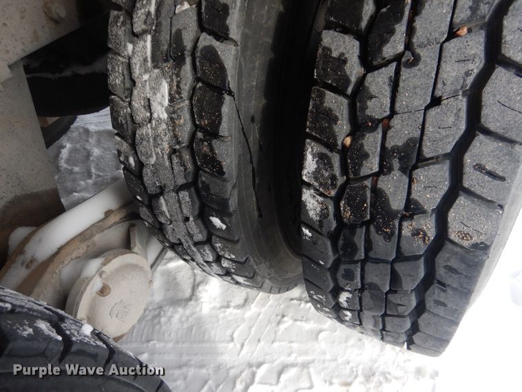 image for item FA9480 1997 Mack RD600  ready mix truck