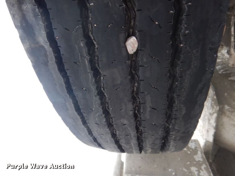 image for item FA9480 1997 Mack RD600  ready mix truck