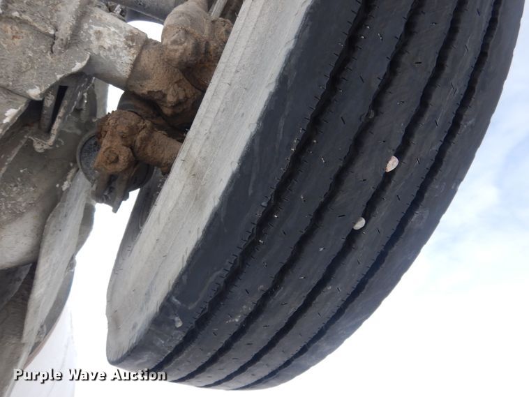 image for item FA9480 1997 Mack RD600  ready mix truck